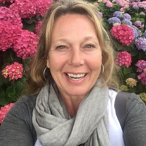 Meet your Posher, Yvette